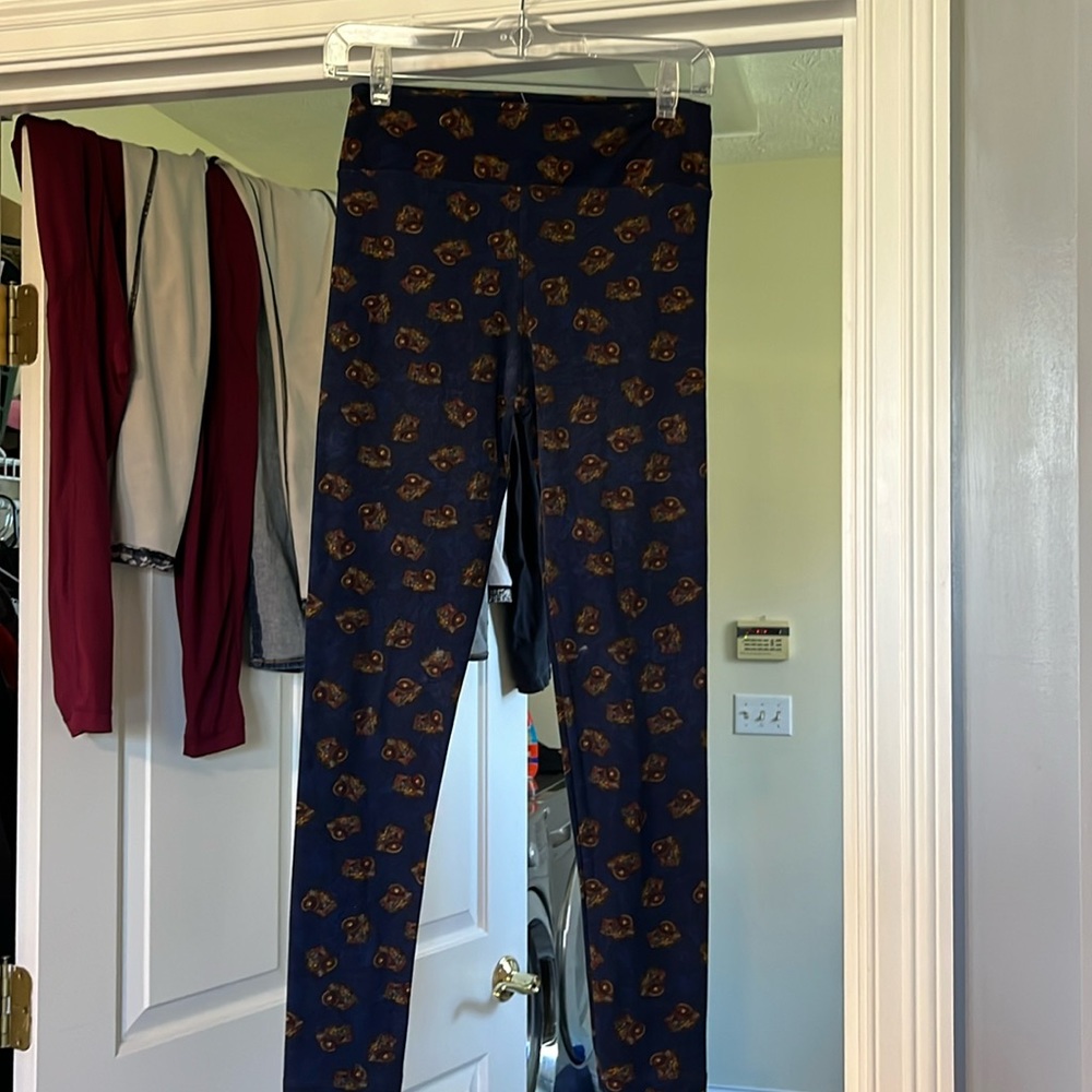 Lularoe women’s one size leggings.